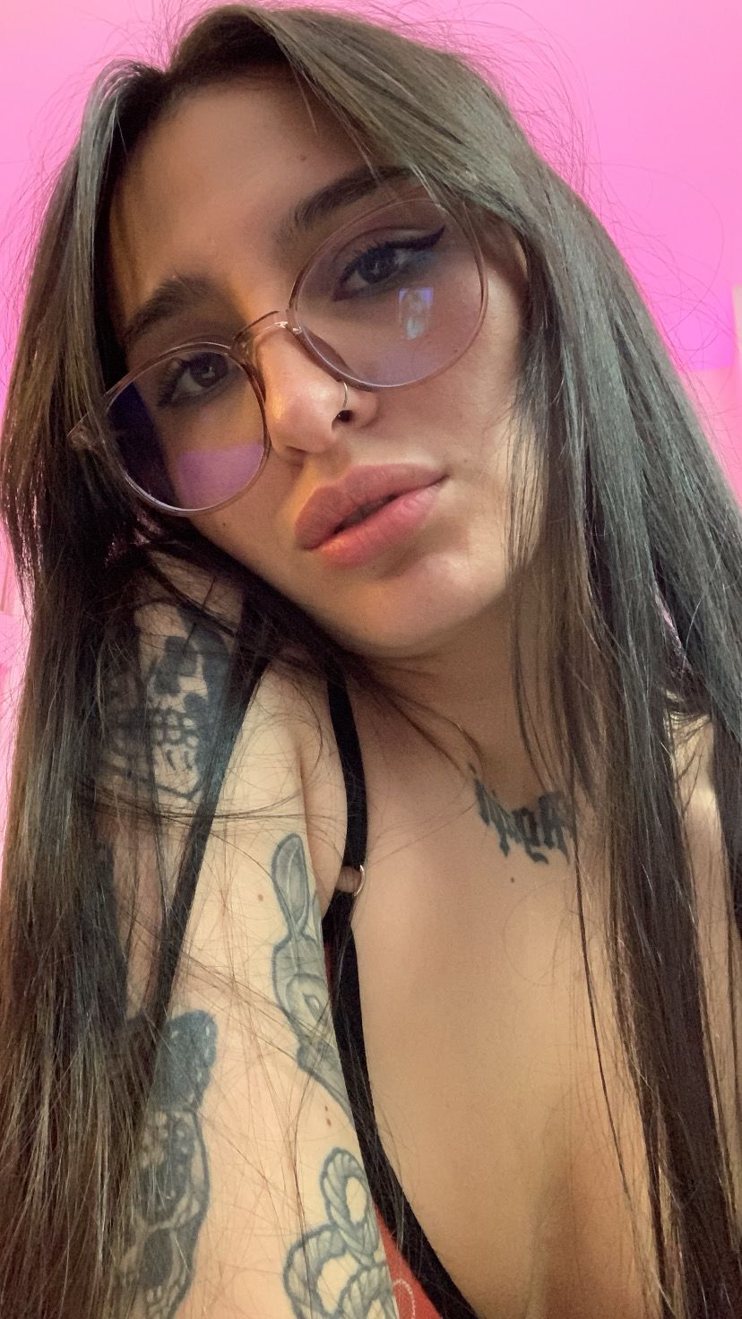 vivianeffy from Jerkmate