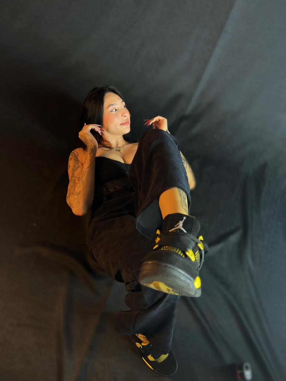 chloeetompsony from Jerkmate