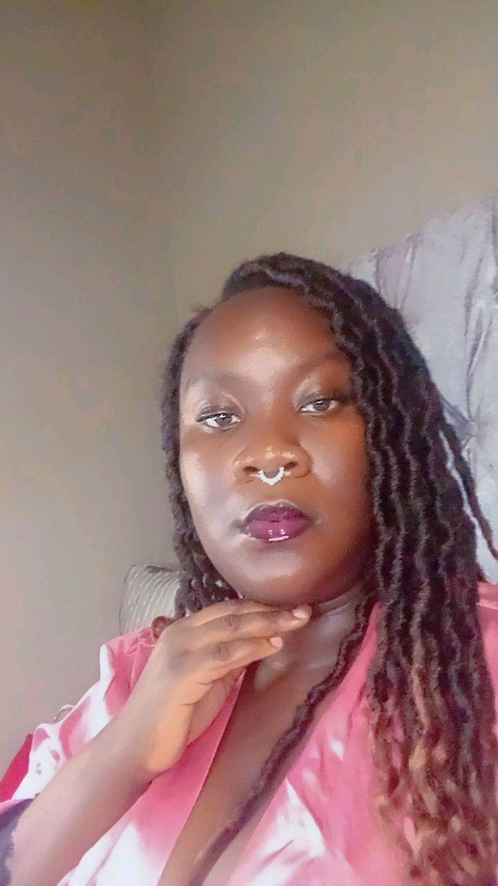 RoyalCuttiexoxo picture 5