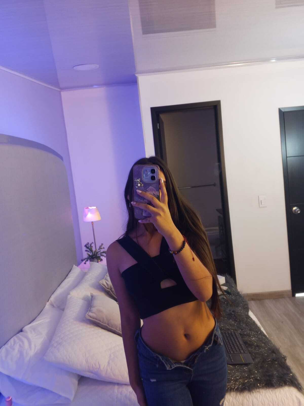 soffy_18 from Jerkmate