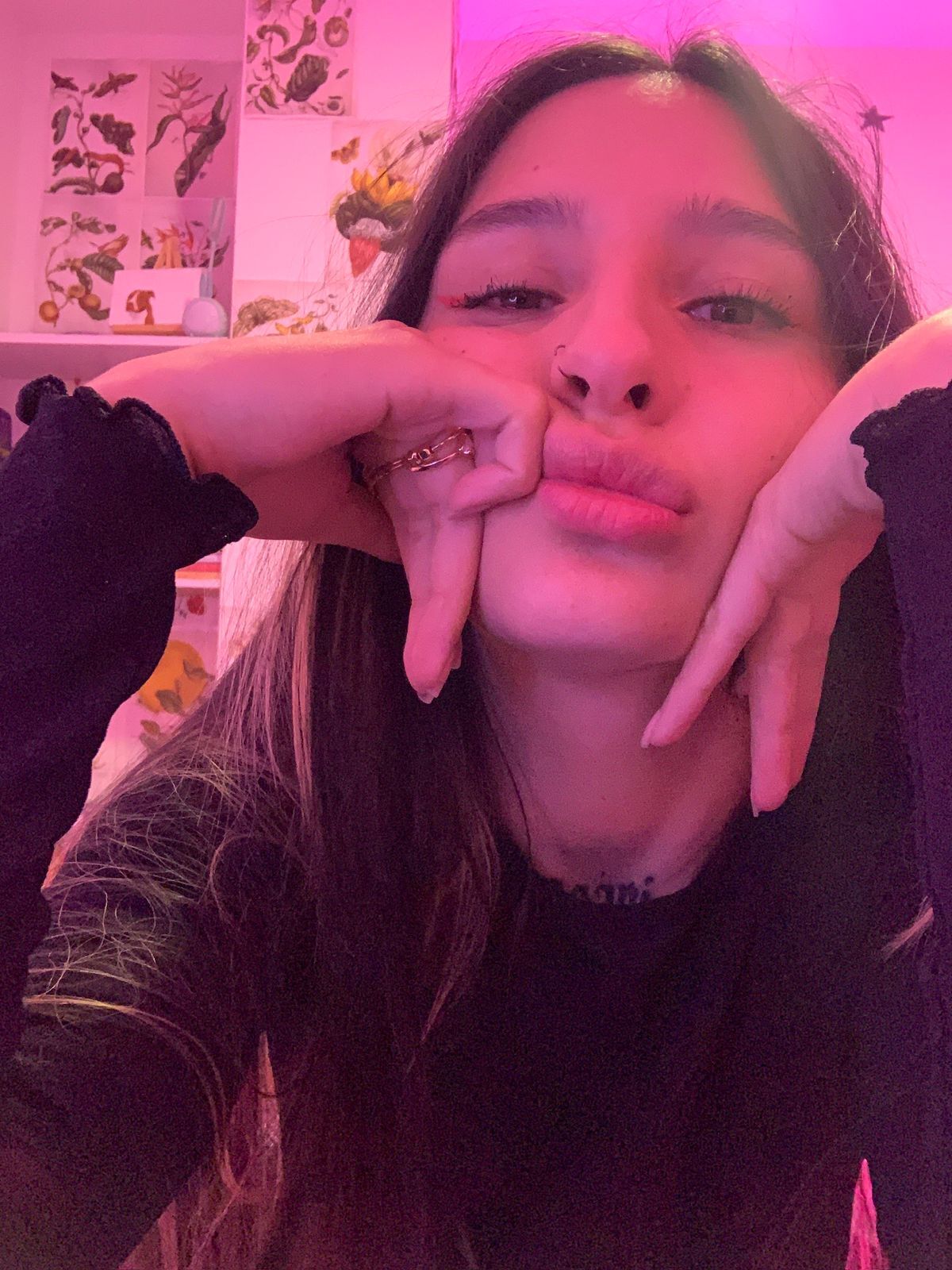 vivianeffy from Jerkmate