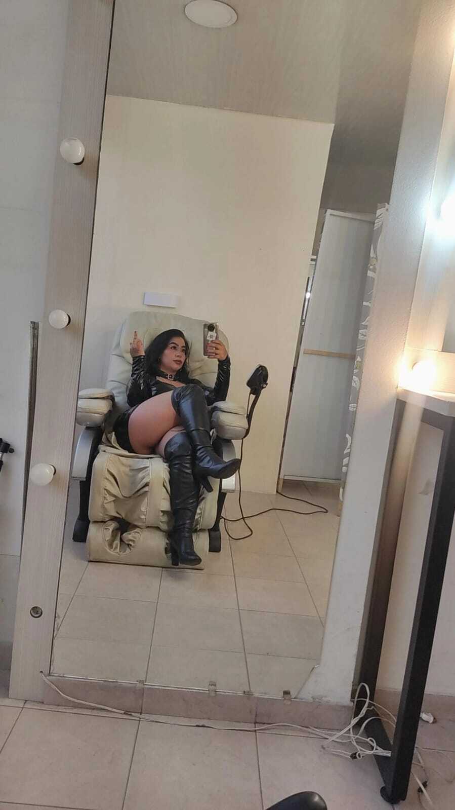 carolinaarias from Jerkmate