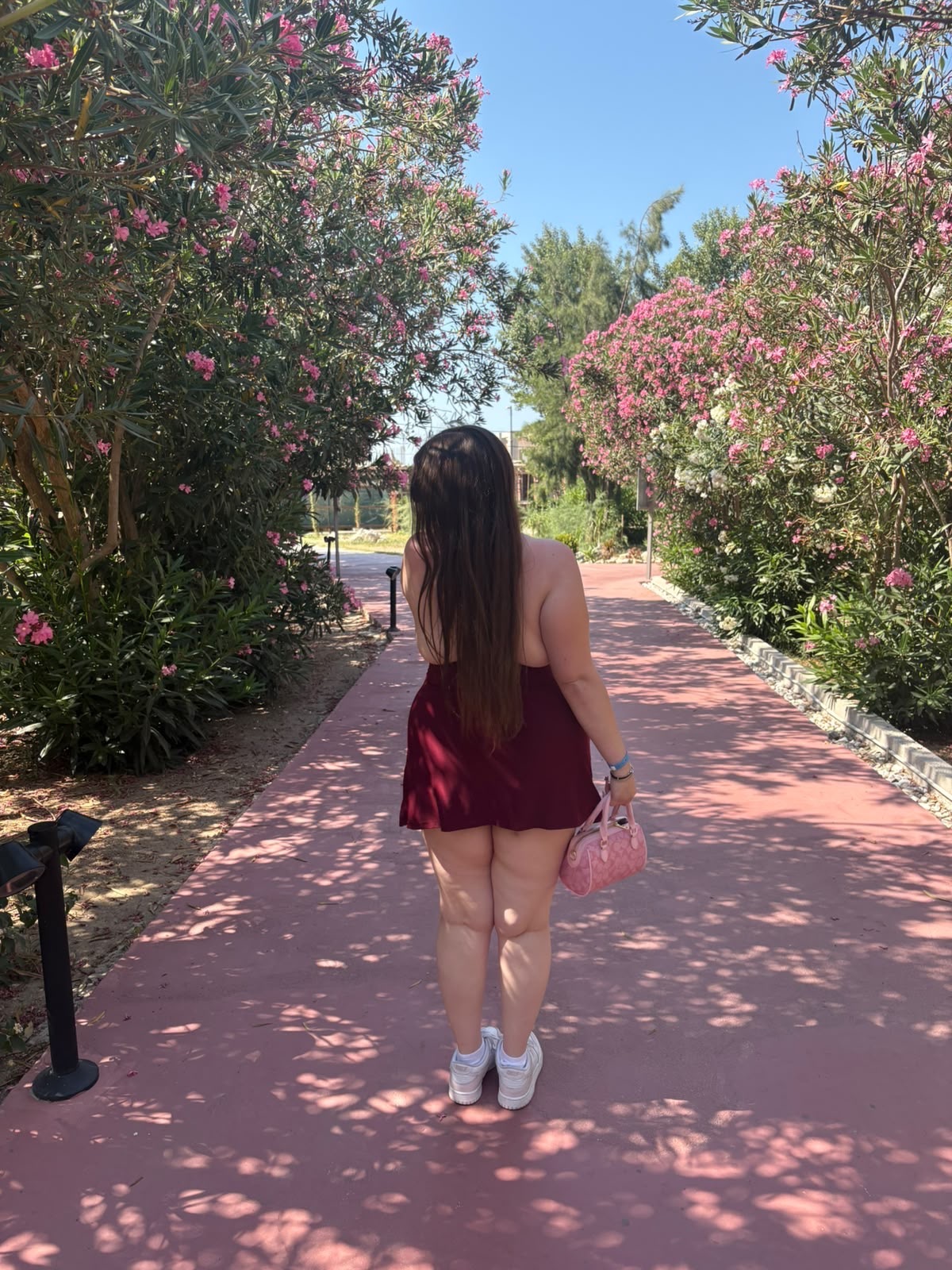 PetiteJulie photo 2