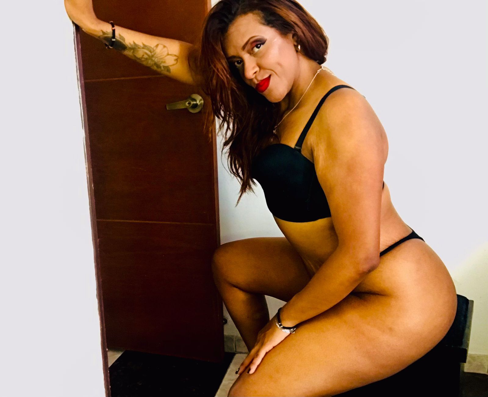 shamanthafox from Jerkmate