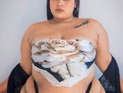 Maya_curvy