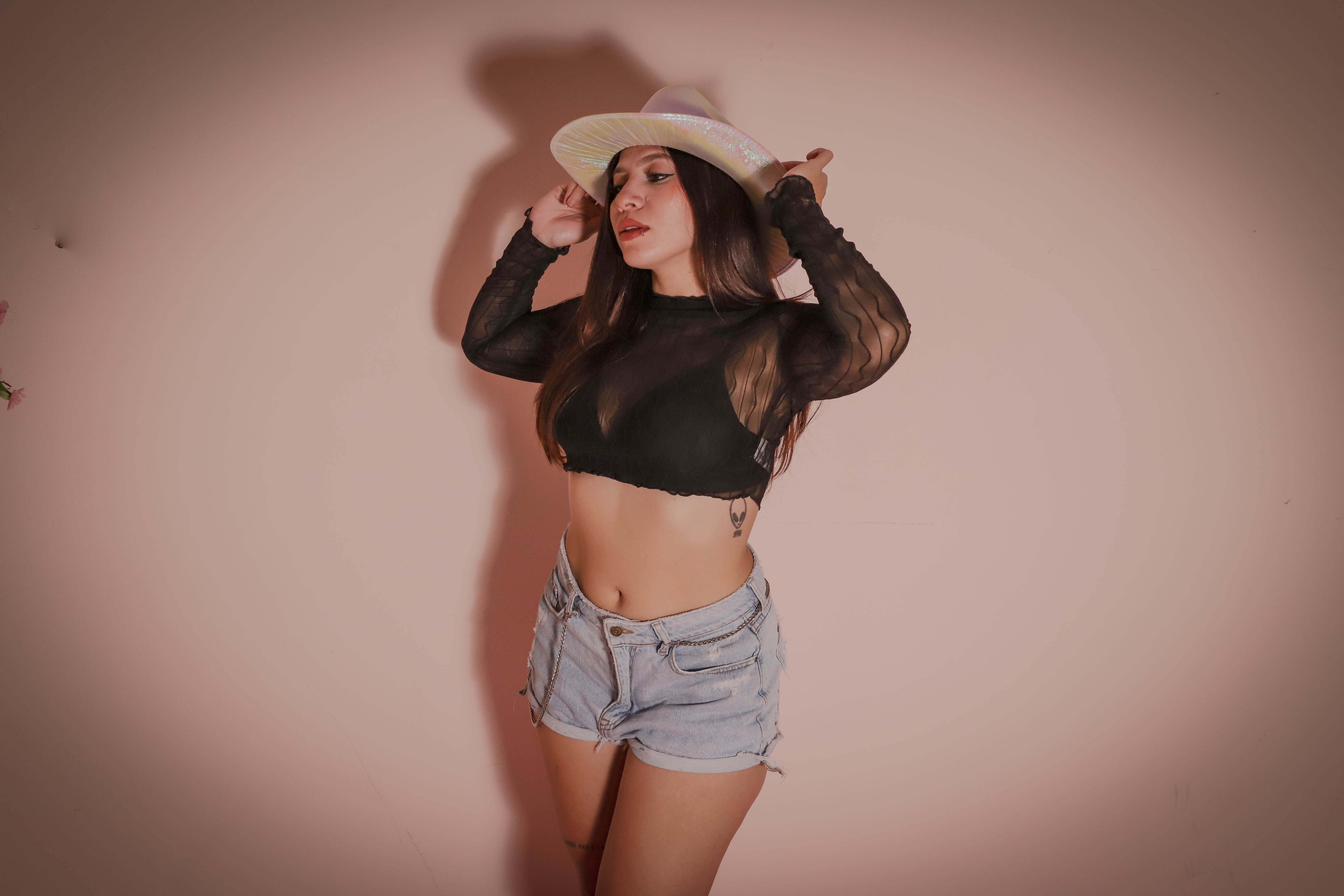 JuliAshton