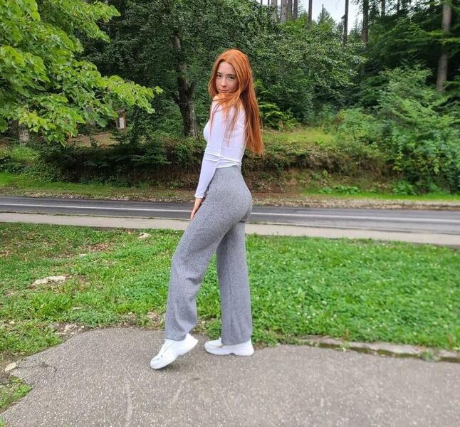 rosieevelynn from Jerkmate