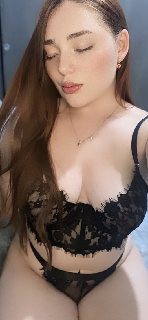 Alana_Velvet