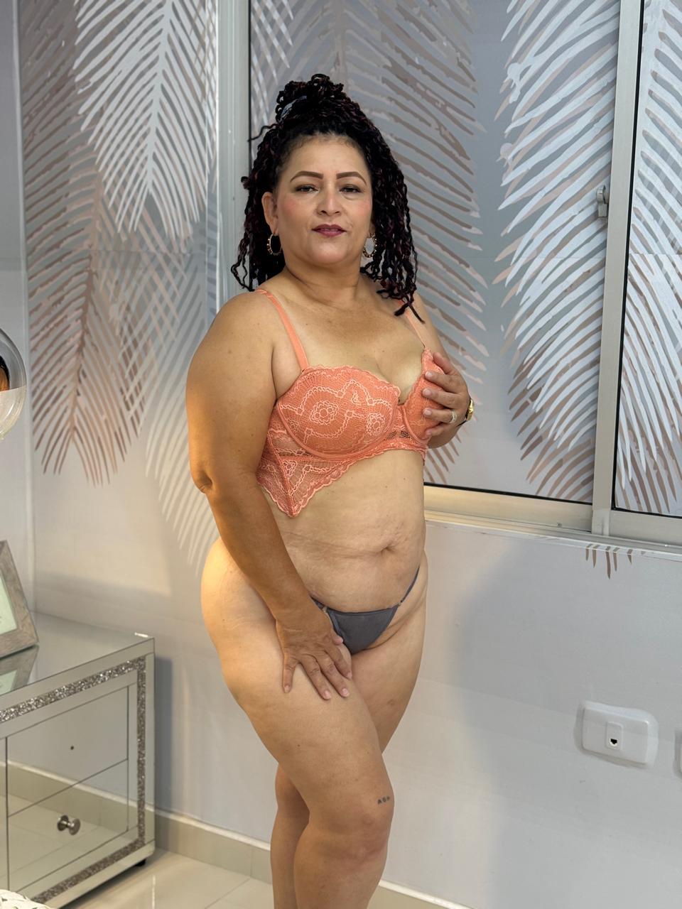 elena_milff from Jerkmate