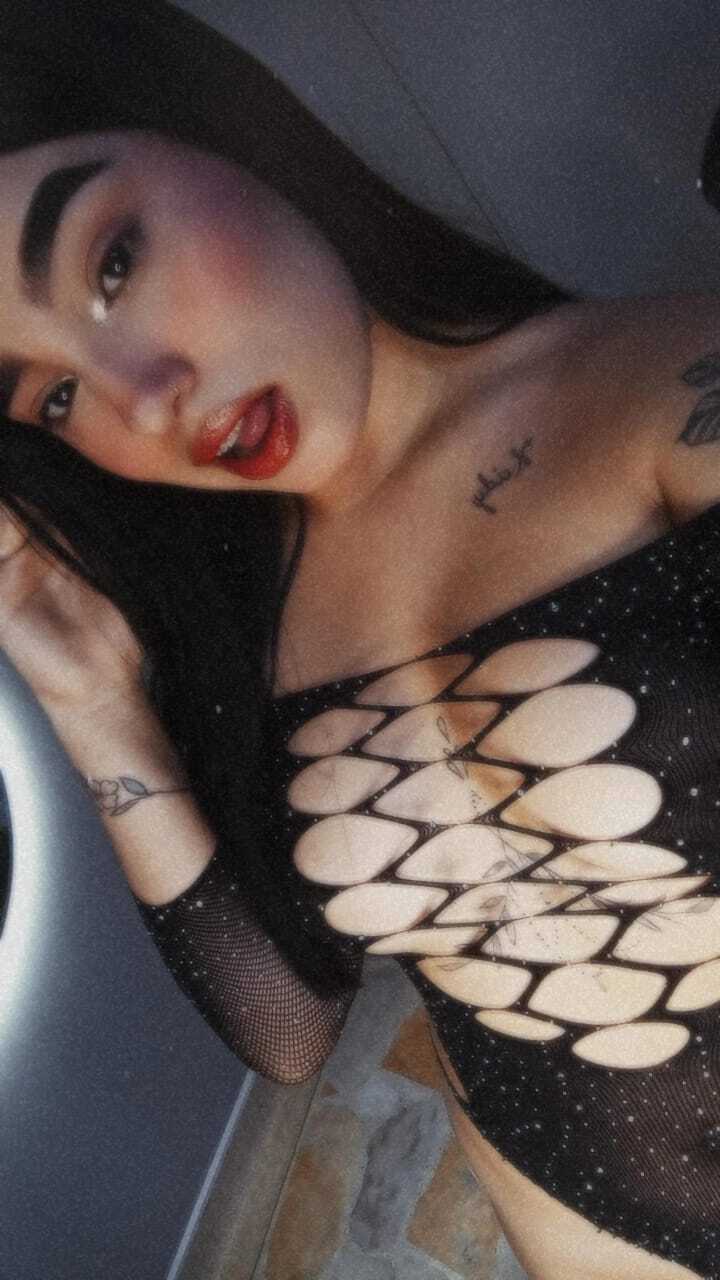 shantaljonees from Jerkmate