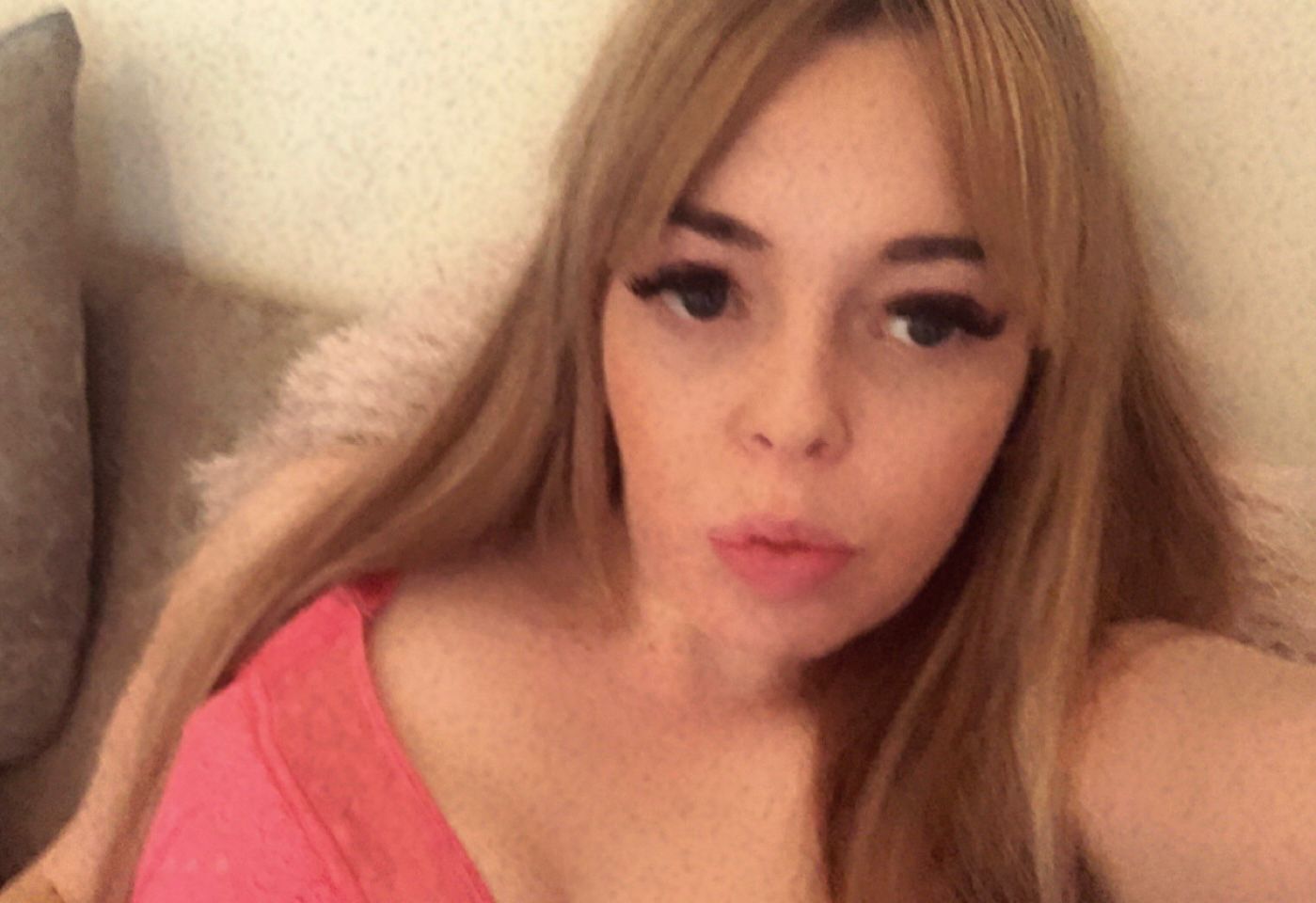 unfaithful_bella from Jerkmate