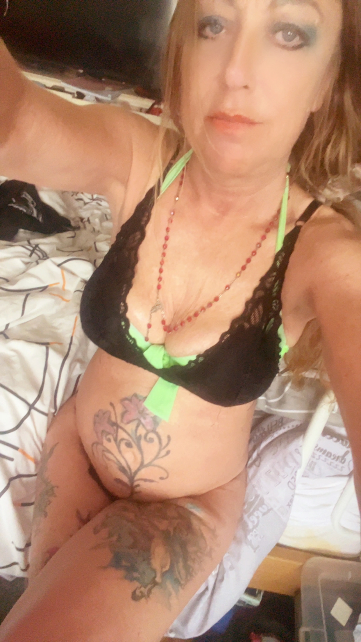 JuicyLucyGoldieLocks photo 4