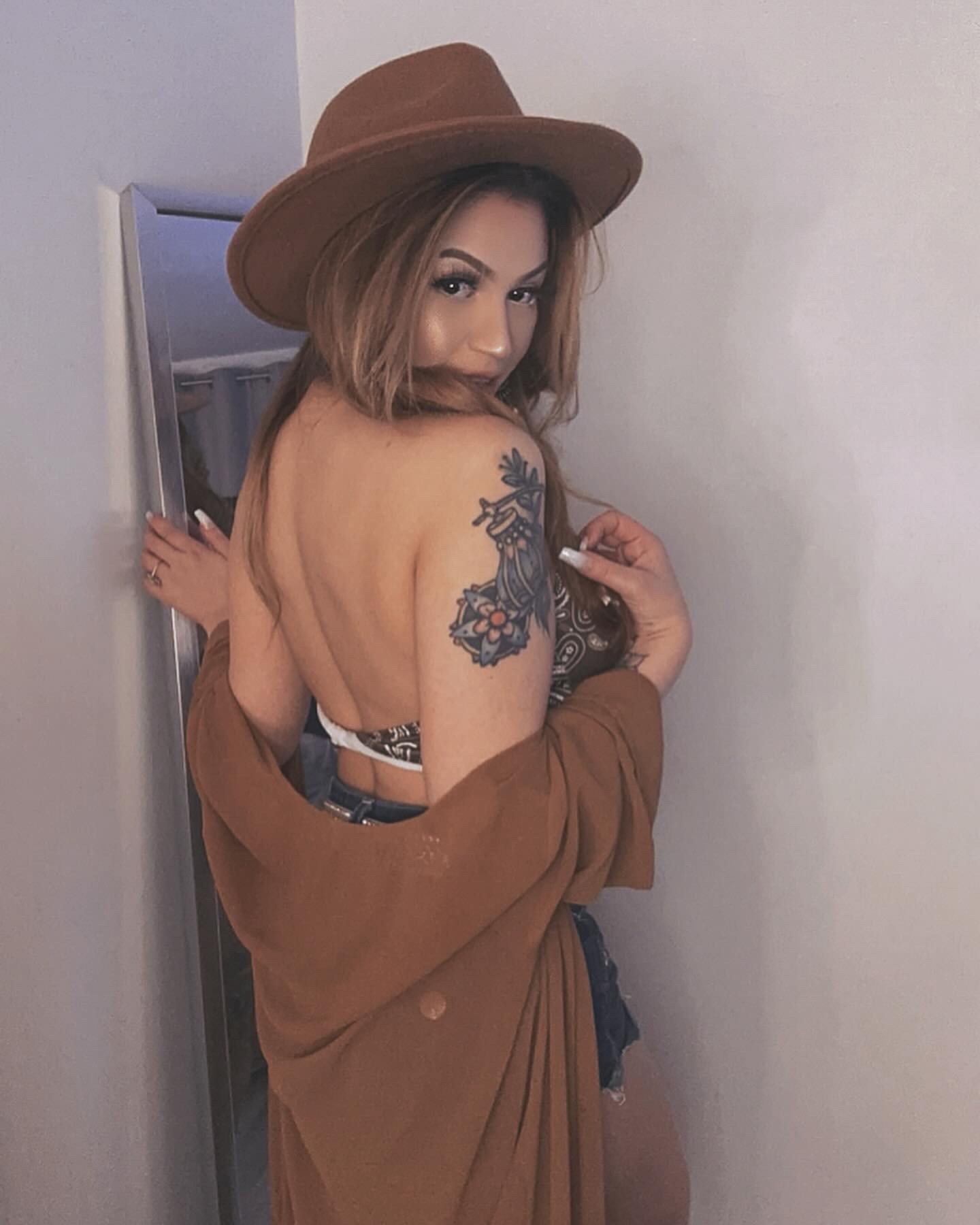 ameliajade111 from Jerkmate