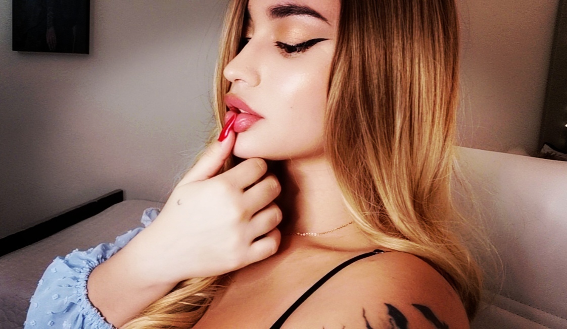 sara_c0llyns from Jerkmate