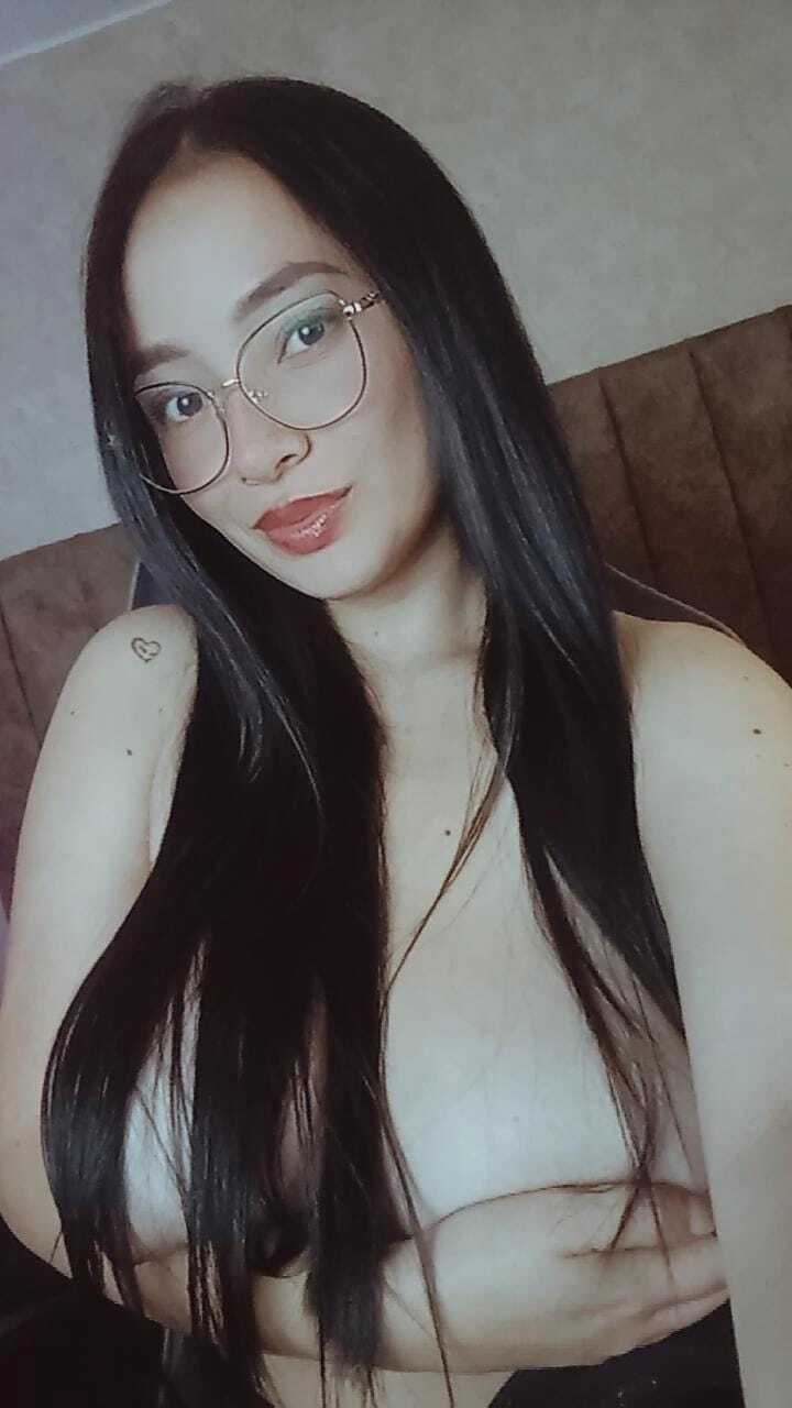 julietarios_st from Jerkmate