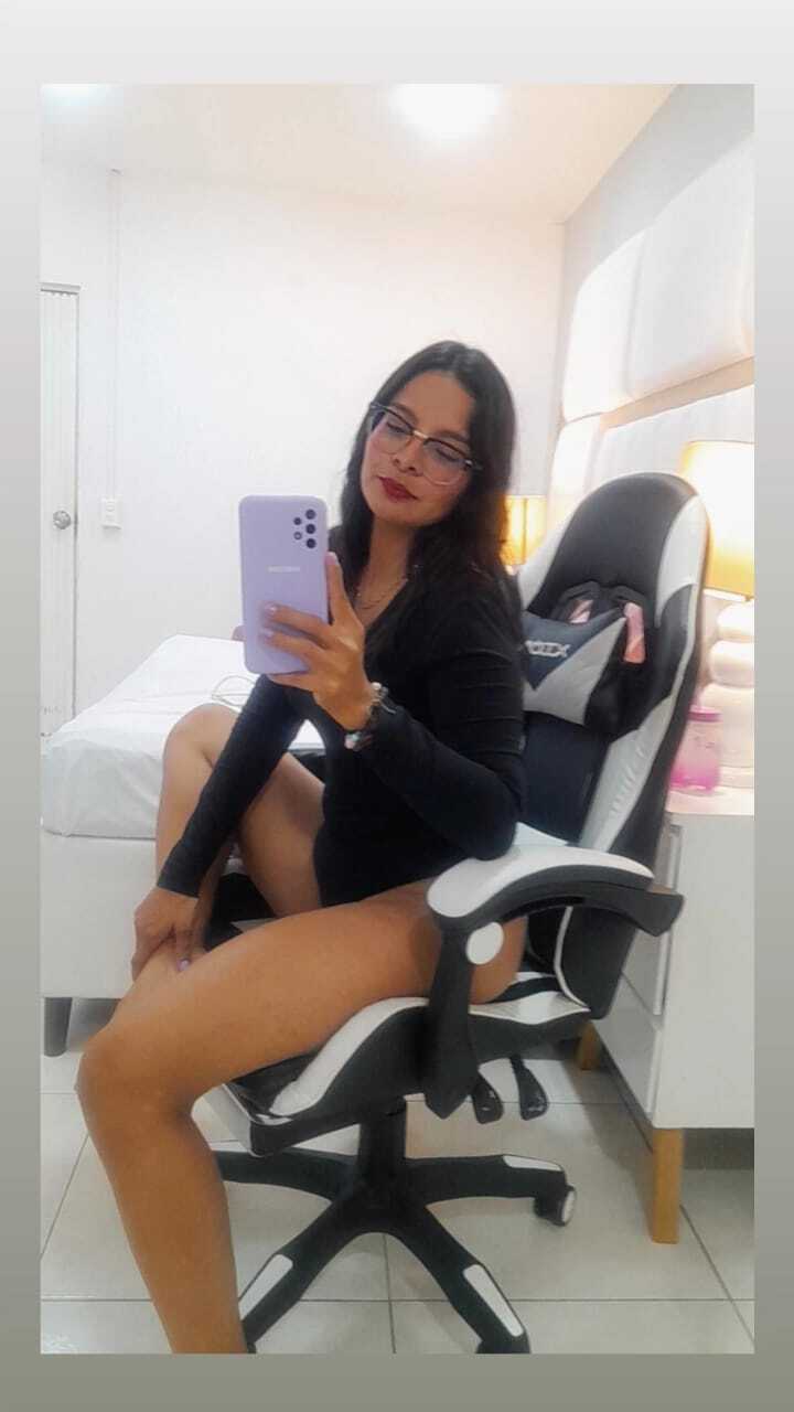 martinarouxx from Jerkmate