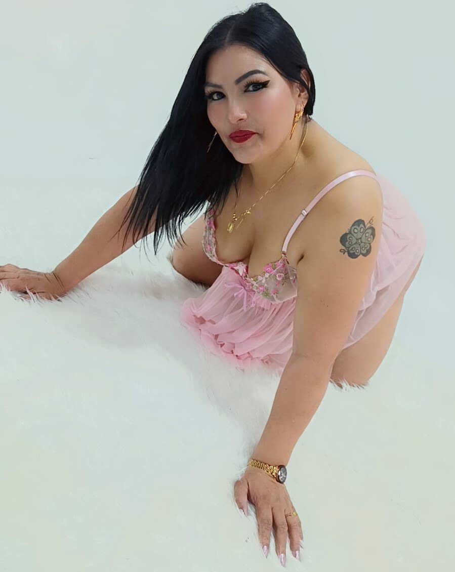 PENELOPELEWIS40 picture 3