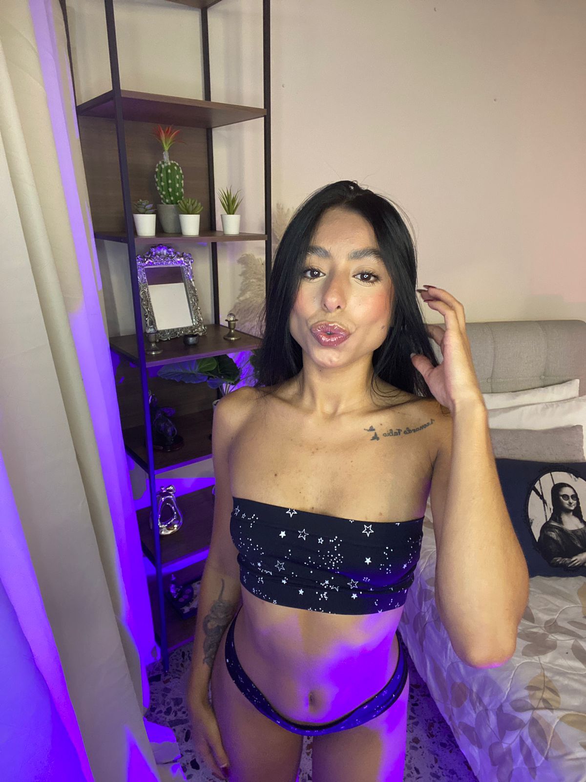 anntonelaa from Jerkmate