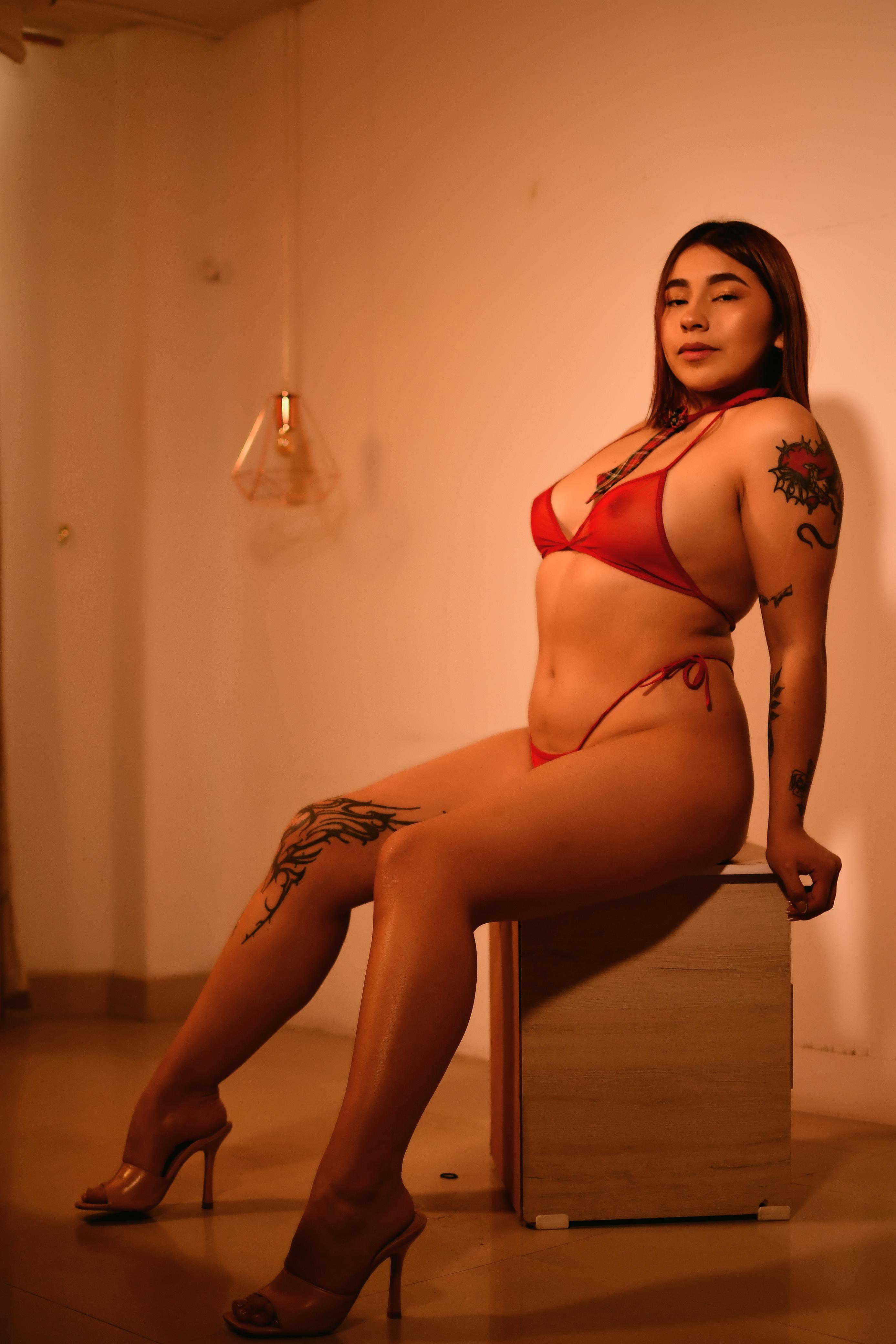 venusdeligh from Jerkmate