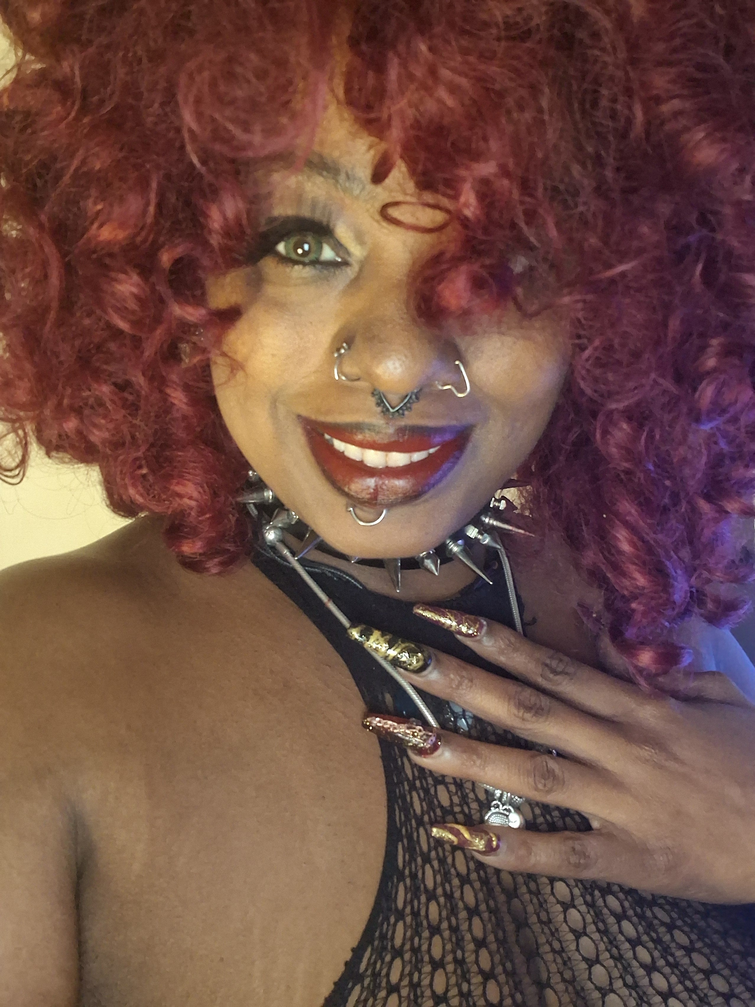 MistressRoannaWidow picture 3