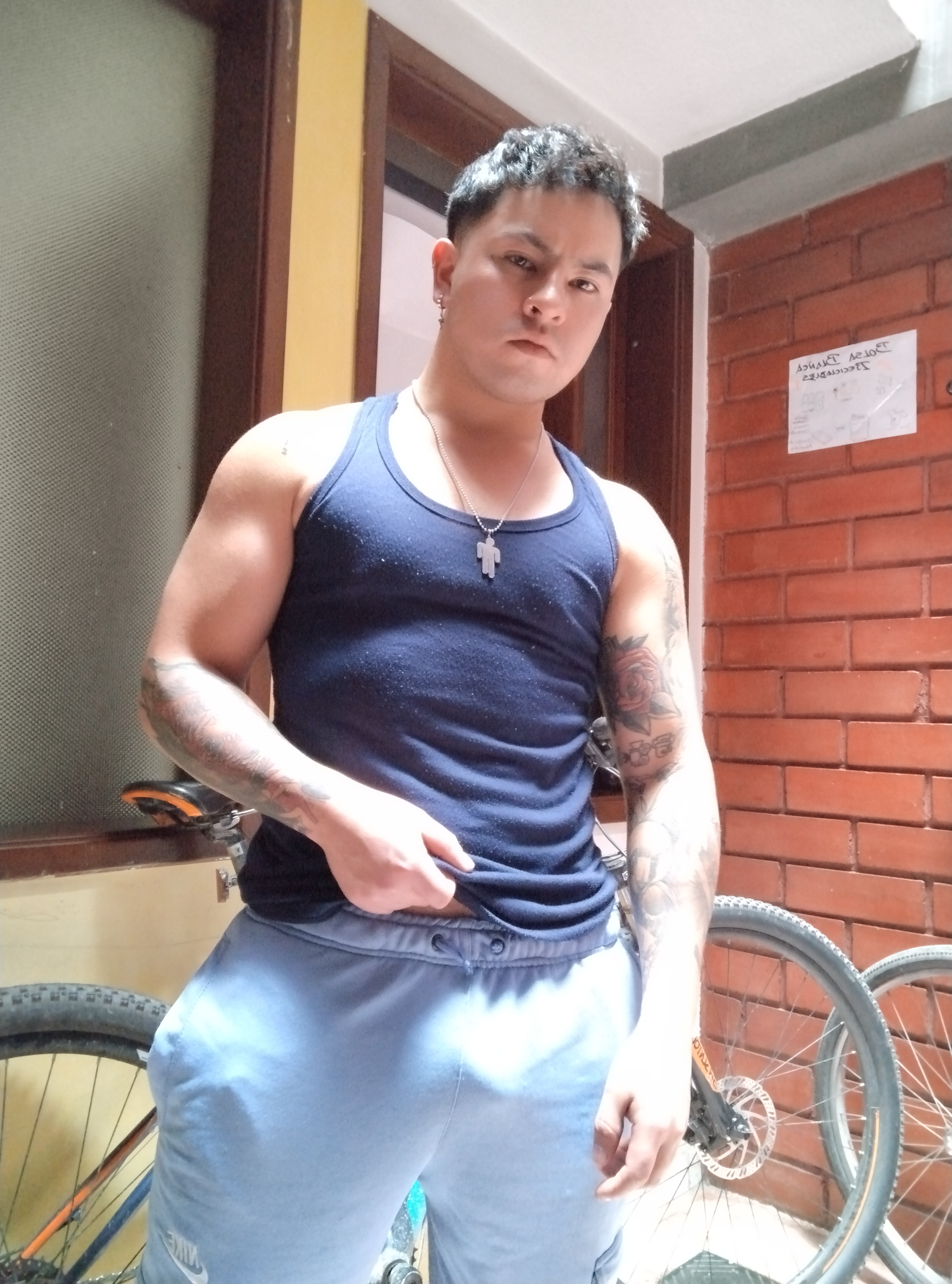 axellsantana from Jerkmate