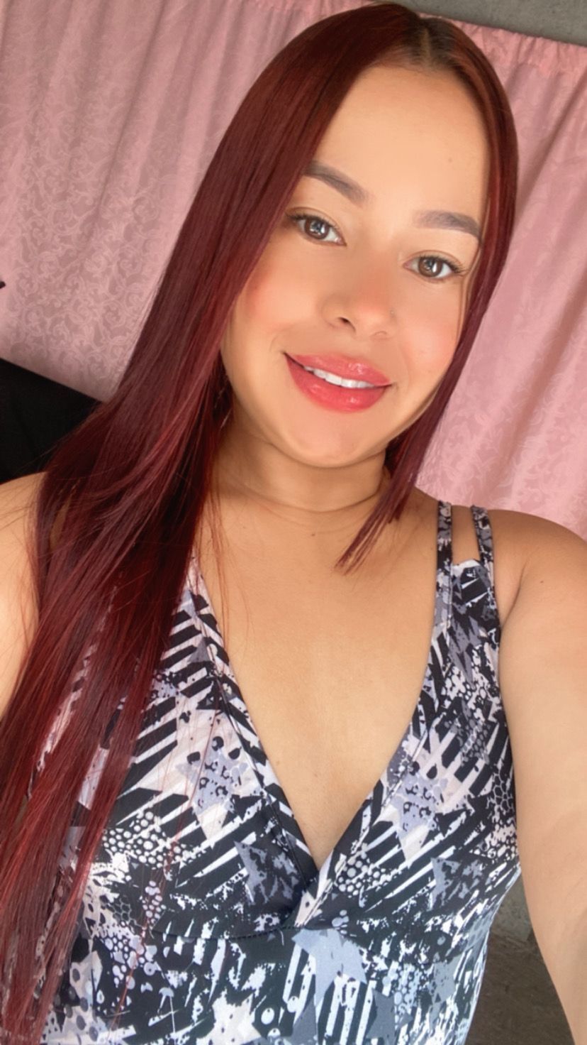 paulasantacruz from Jerkmate