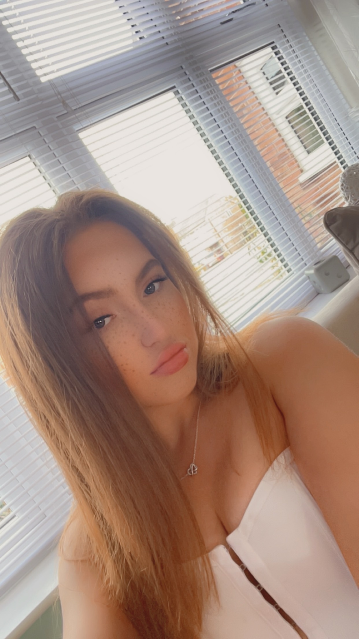kekelouiseofficial from Jerkmate