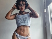 bitchval pic