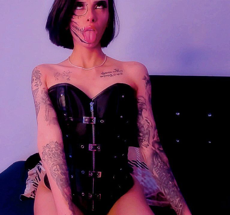 chloeaddamss from Jerkmate