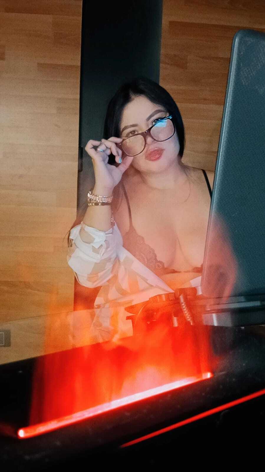 yana_muriel from Jerkmate