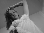 miavega0 photo