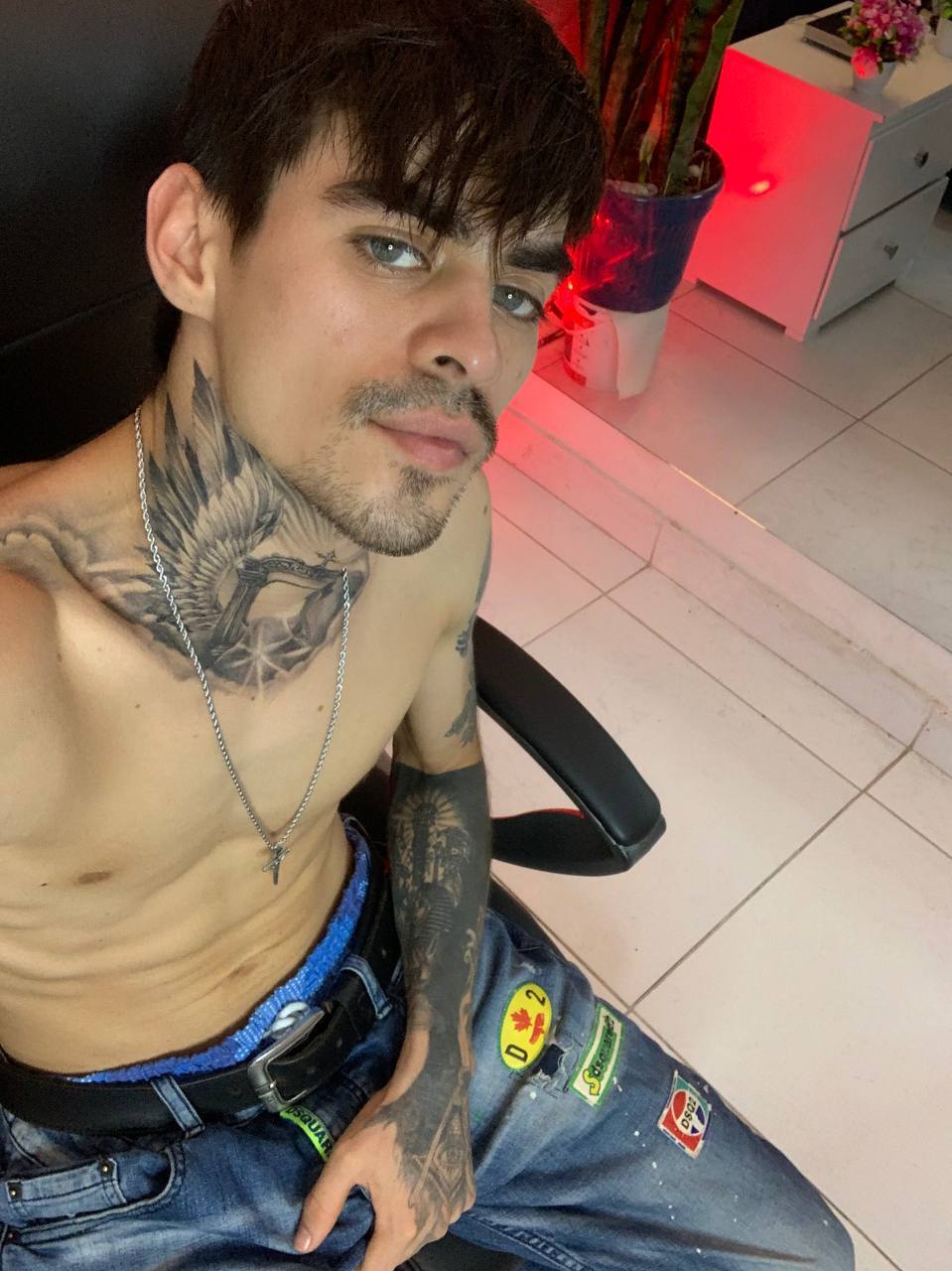 aron_muller from Jerkmate