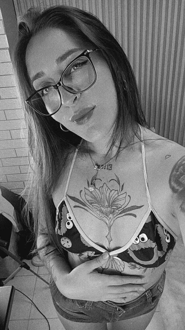 velvetgreen from Jerkmate