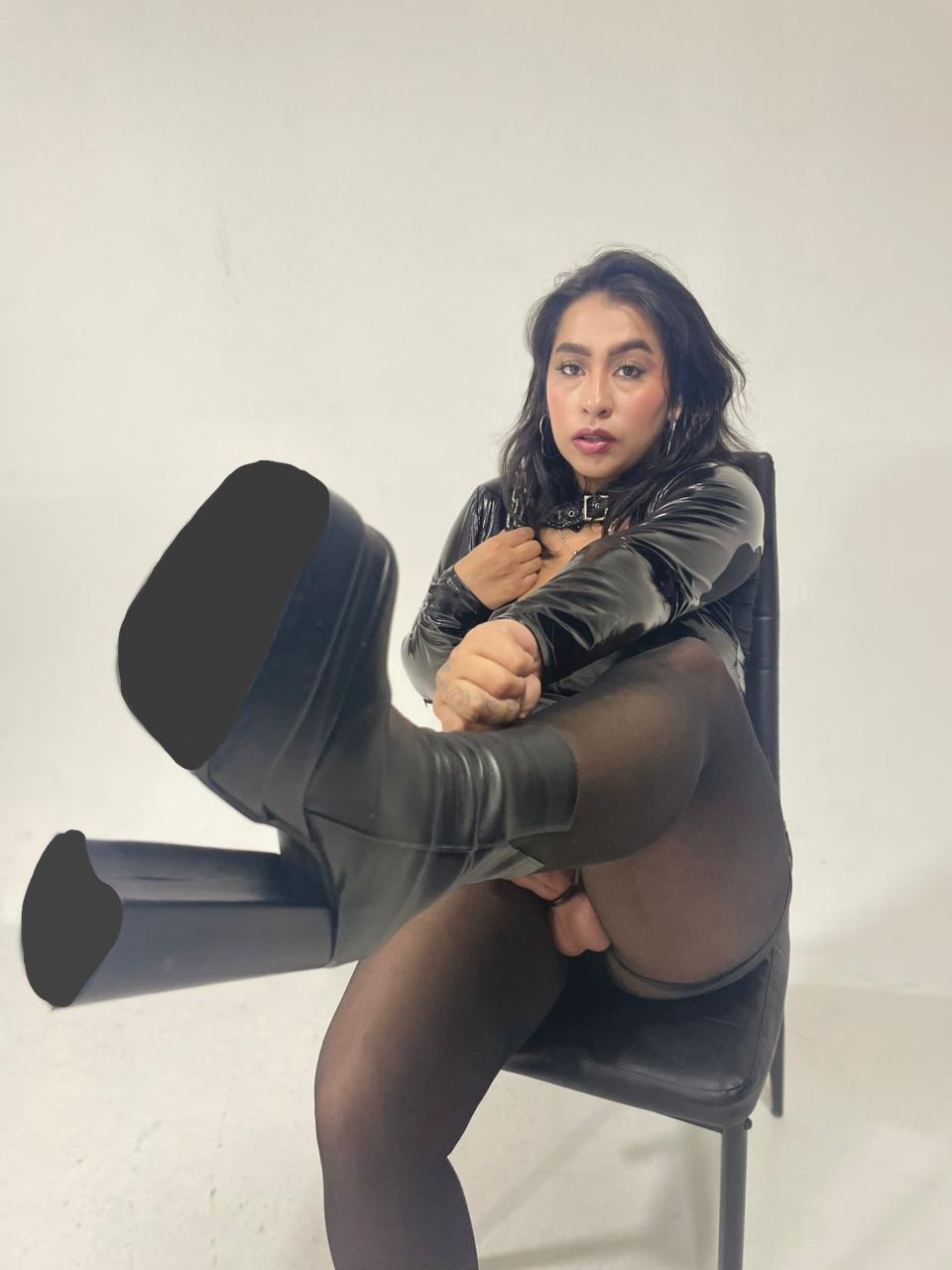 carolinaarias from Jerkmate