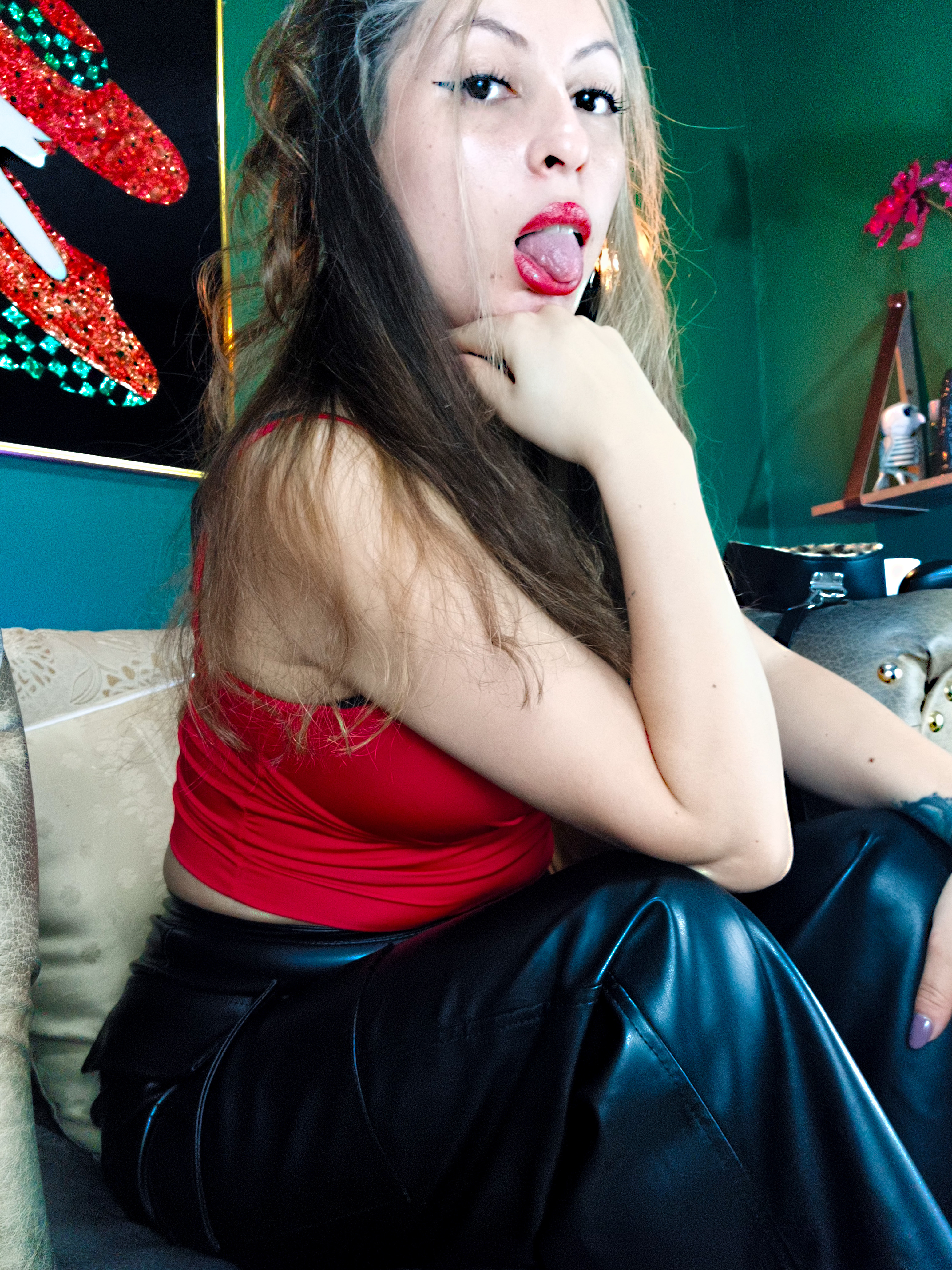 dominaleila from Jerkmate