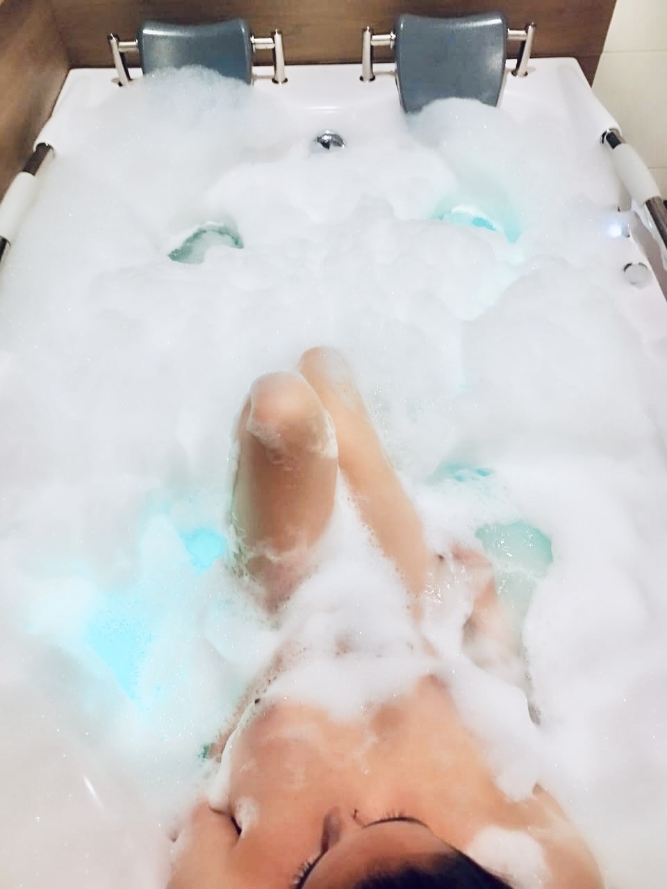 vidiastons from Jerkmate