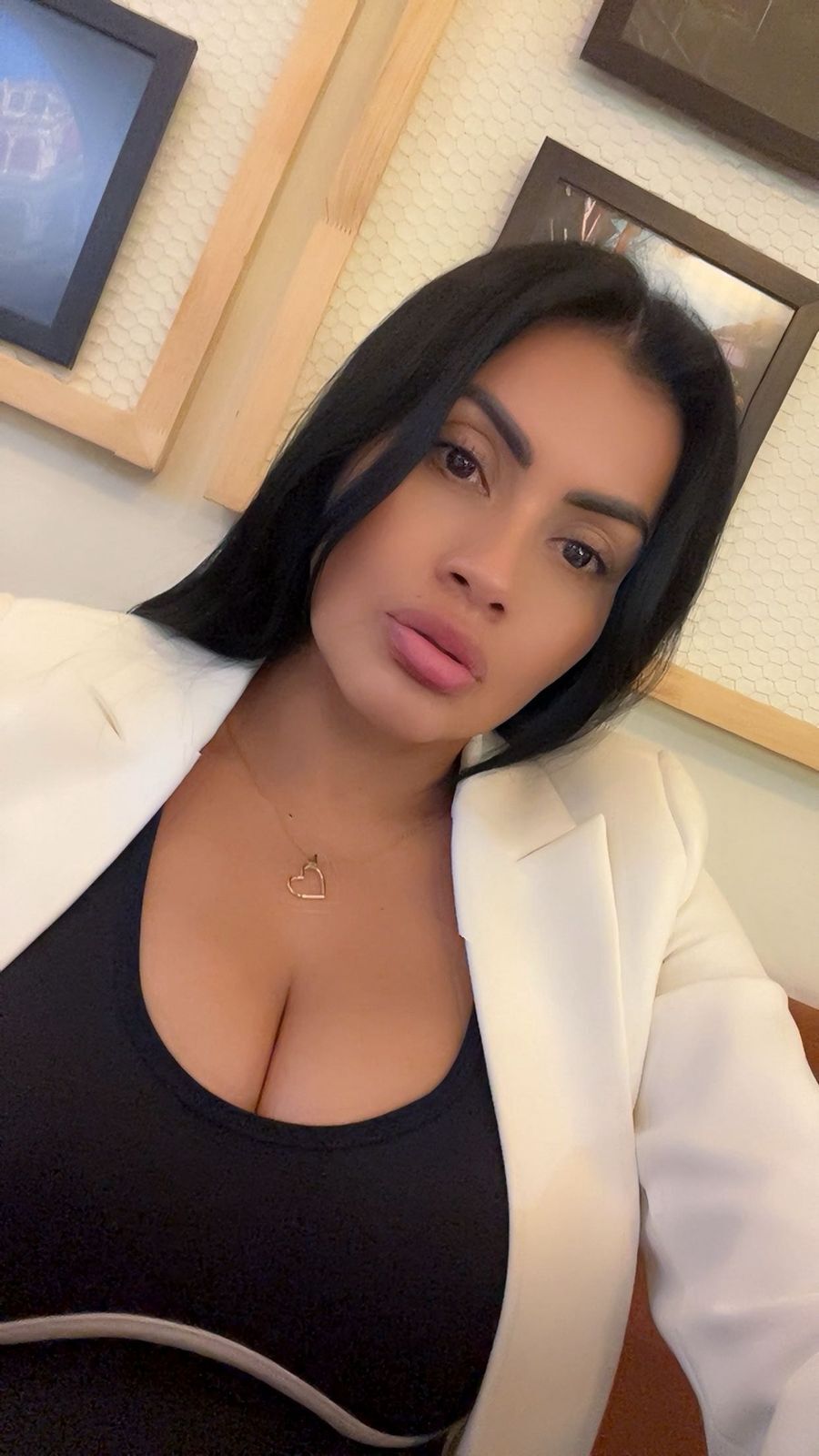 bellarossex from Jerkmate