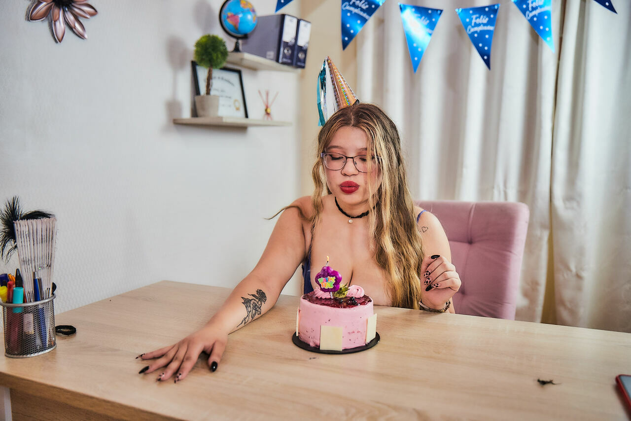 ashleygaia18