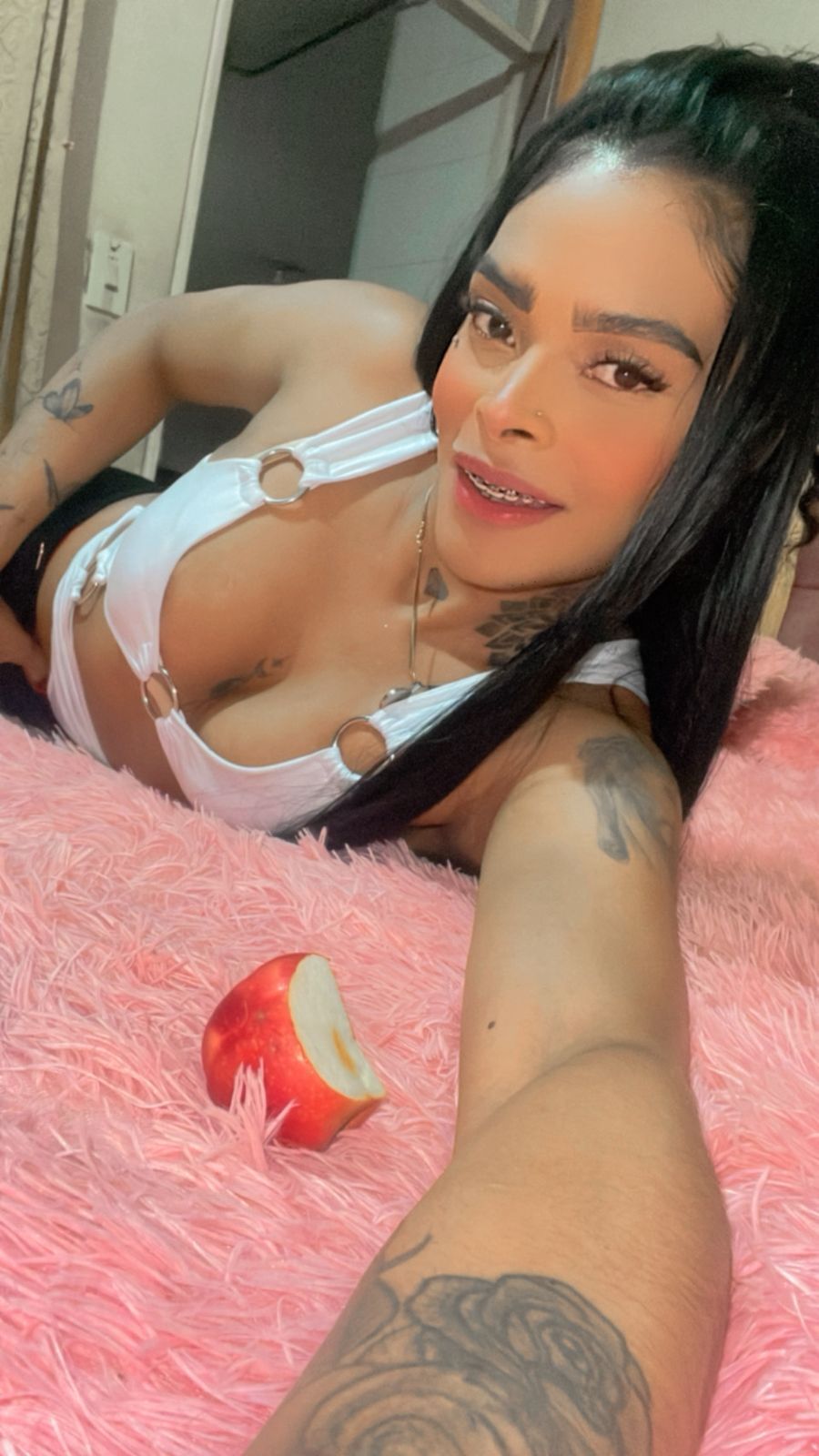 emmaebonyx19 from Jerkmate