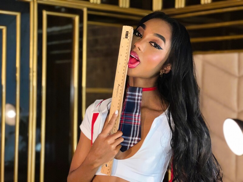 kattejackson from Jerkmate