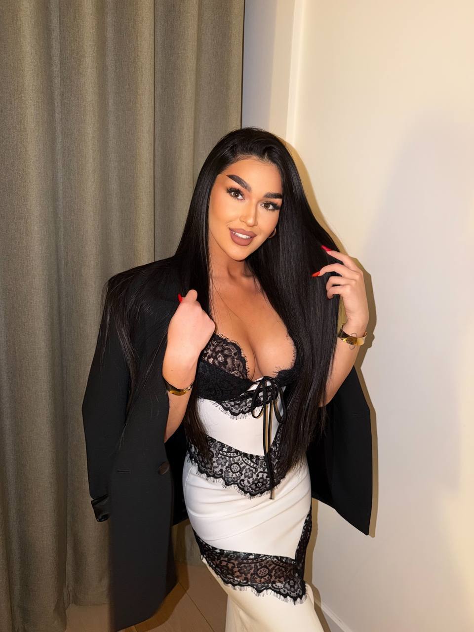 KaiaSilk picture 2