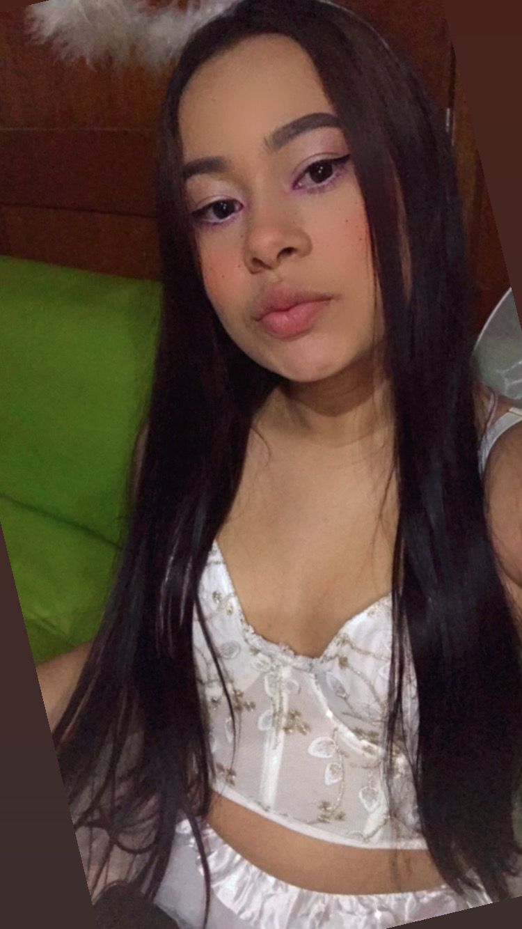 paulasantacruz from Jerkmate
