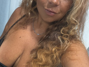 Chat Live with CurvyNatalieX  33 year old Amateur Cam Girl from The United Kingdom Photo