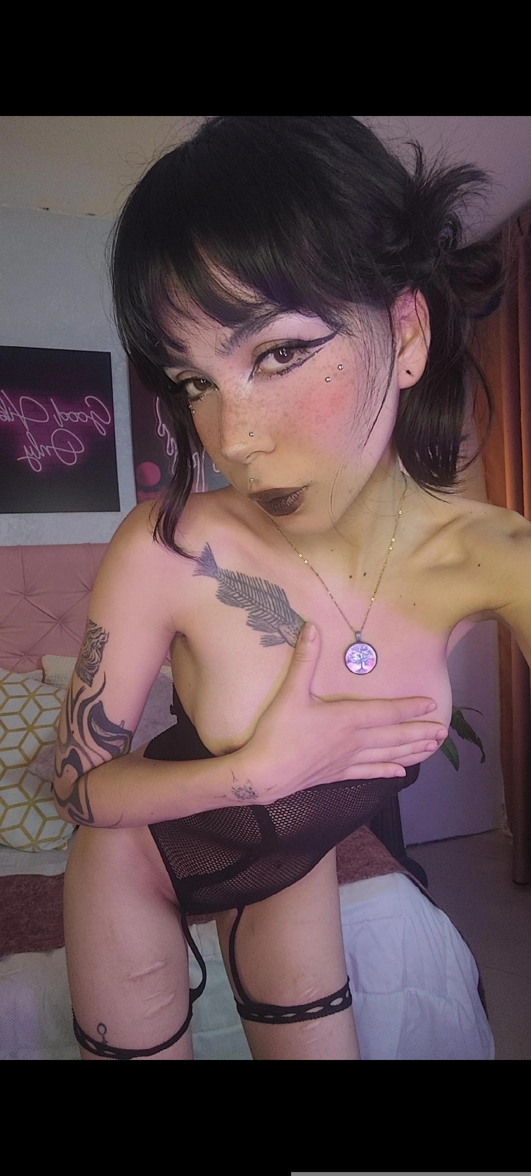 darknymph picture 3