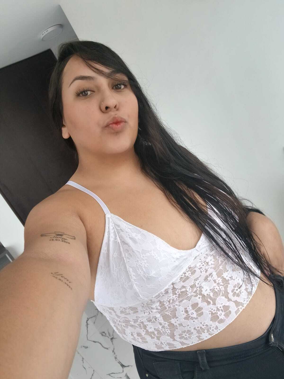 roxanerosee from Jerkmate