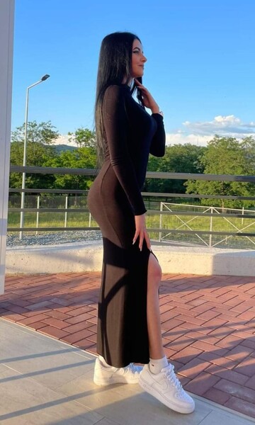 meera18 from Jerkmate