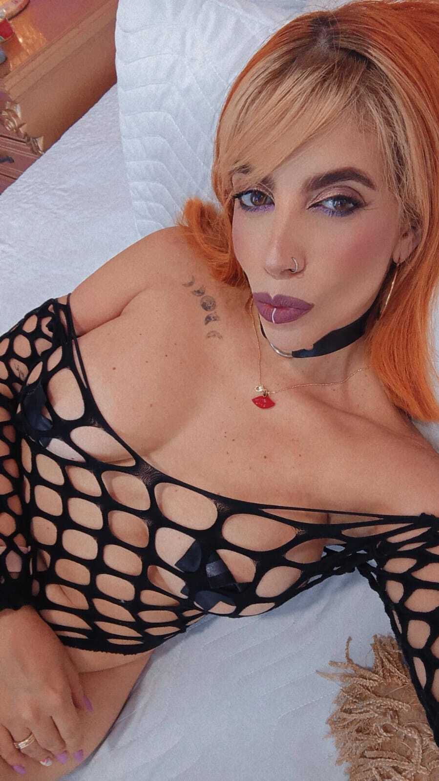 AdelinaVanz