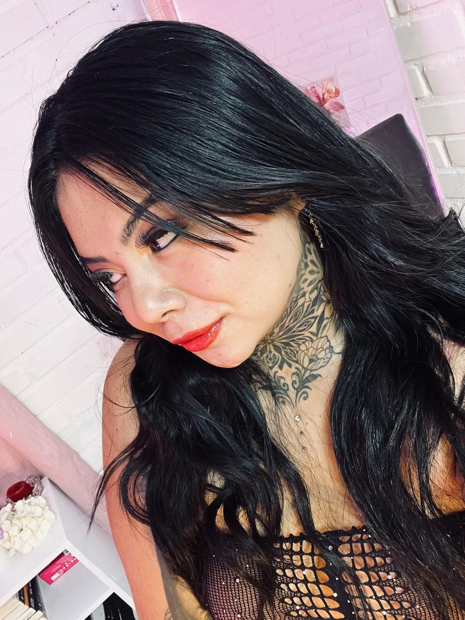 valen_silva from Jerkmate