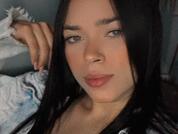 Chat Live with Niki_Lovee  18 year old Amateur Cam Girl from Colombia Photo
