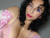 curly_sarah pic